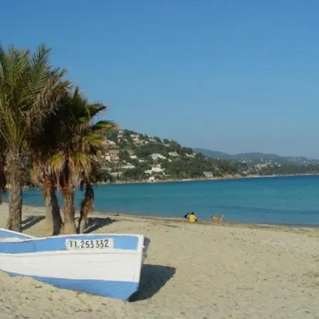 Daire Coin Nuit Proche Avec Parking - - Fr-1-251-83 *