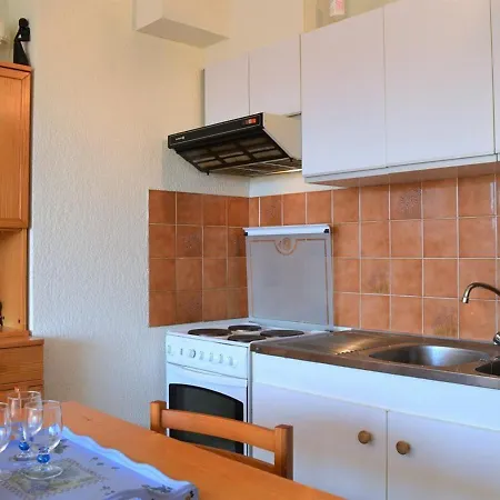 Daire Coin Nuit Proche Avec Parking - - Fr-1-251-83 *