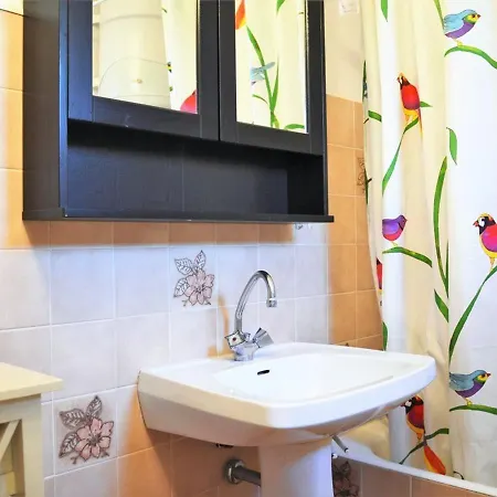 Daire Coin Nuit Proche Avec Parking - - Fr-1-251-83