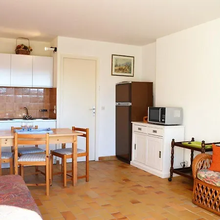 Coin Nuit Proche Avec Parking - - Fr-1-251-83 Daire *