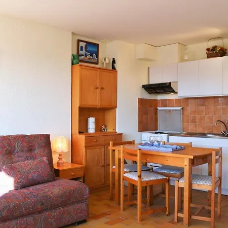 Coin Nuit Proche Avec Parking - - Fr-1-251-83 *