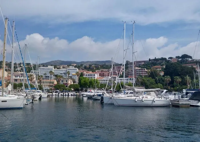 Coin Nuit Proche Avec Parking - - Fr-1-251-83