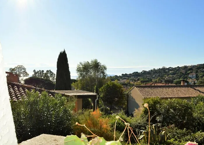 Coin Nuit Proche Avec Parking - - Fr-1-251-83 Apartment *