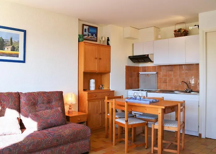 Coin Nuit Proche Avec Parking - - Fr-1-251-83 *