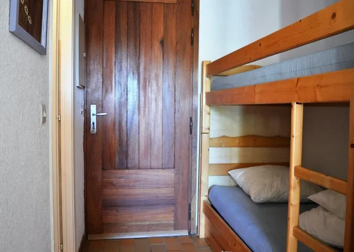 Coin Nuit Proche Avec Parking - - Fr-1-251-83 Apartment *